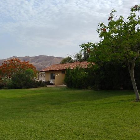 Almog Kibbutz Hotel Exterior foto